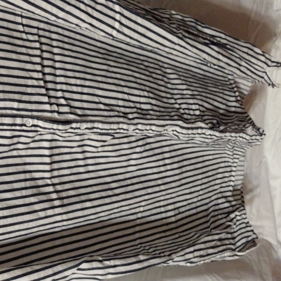 Old Navy, women's sleeveless button front dress in XL. - Picture 4 of 4